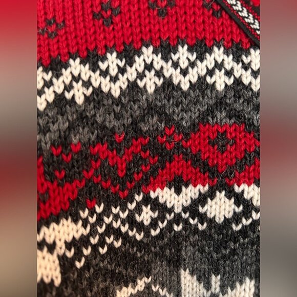BNWOT Norwear Icelandic Sweater in 100% Wool with Decorative Metal Closure - Picture 4 of 12